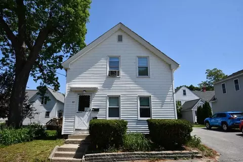 44 Grove St, Ayer, MA 01432