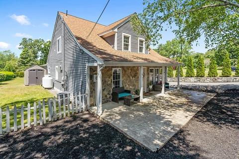 57 Shirley Rd, Shrewsbury, MA 01545