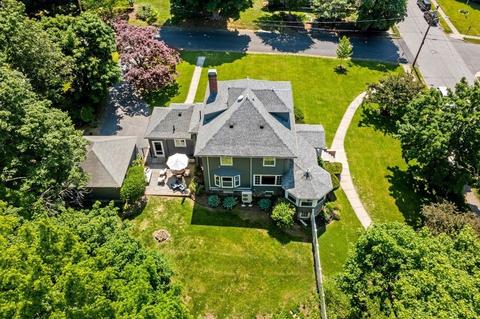84 Lakeview Ave, Haverhill, MA 01830