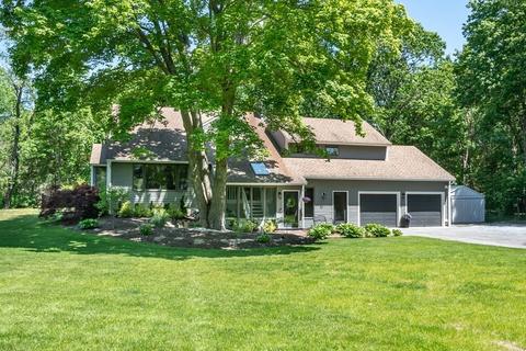 50 Ash St, Rehoboth, MA 02769