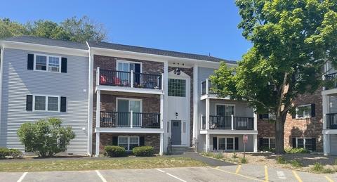 2 Chapel Hill Dr #8, Plymouth, MA 02360