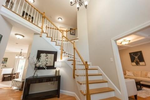 4 Kelsey Dr, Worcester, MA 01604 photo 2