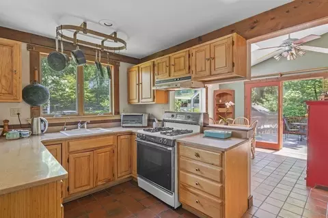 38 Jersey, Marblehead, MA 01945 photo 11
