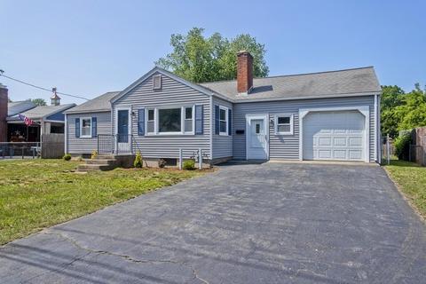 100 Manning St, Chicopee, MA 01020 photo 2