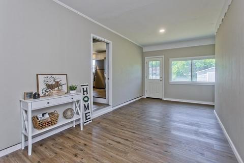 100 Manning St, Chicopee, MA 01020 photo 4
