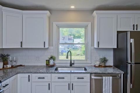 100 Manning St, Chicopee, MA 01020 photo 17