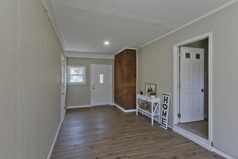 100 Manning St, Chicopee, MA 01020 photo 6