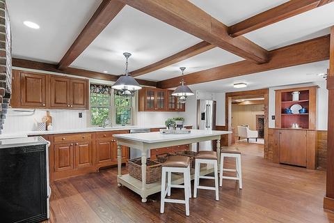 29 Mill St, Lancaster, MA 01523 photo 3
