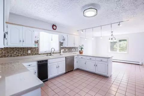 9 Nathaniel St, Worcester, MA 01604 photo 13