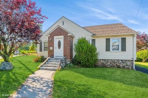 1 Pioneer Rd, Worcester, MA 01604