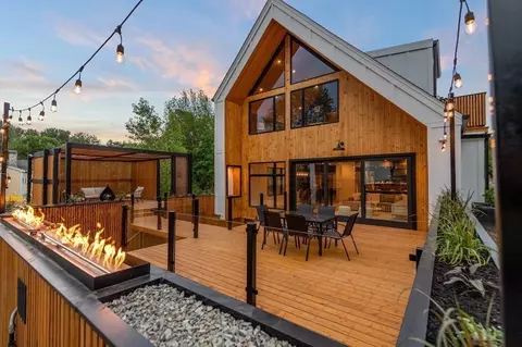 25 Dwight, Needham, MA 02492