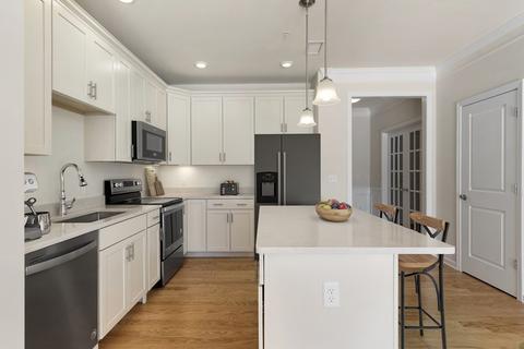 260 Martins Lndg #208, North Reading, MA 01864