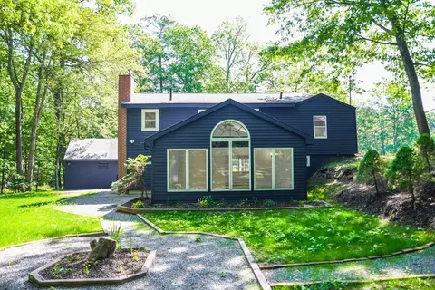 321 Willard St, Leominster, MA 01453