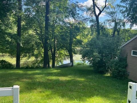 25 N Buffumville Shore Rd, Charlton, MA 01507