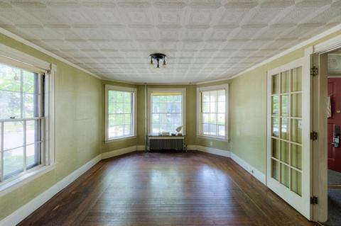 56 Fruit St, Worcester, MA 01609 photo 8