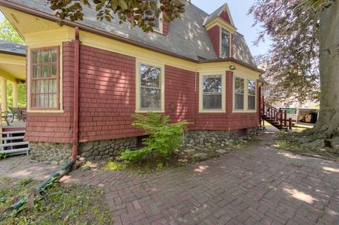 56 Fruit St, Worcester, MA 01609 photo 37
