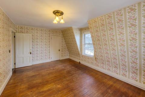 56 Fruit St, Worcester, MA 01609 photo 24