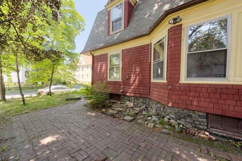 56 Fruit St, Worcester, MA 01609 photo 38