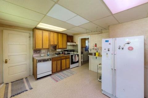 56 Fruit St, Worcester, MA 01609 photo 14