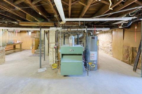 56 Fruit St, Worcester, MA 01609 photo 32