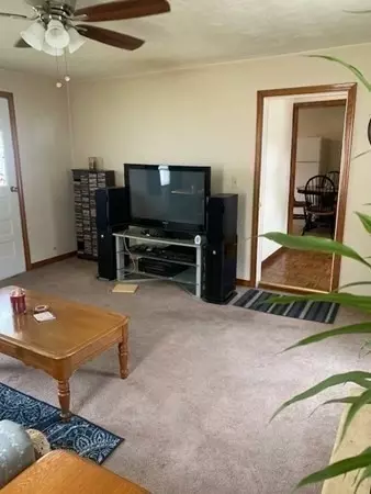 27 Fulton St, Fall River, MA 02720 photo 6