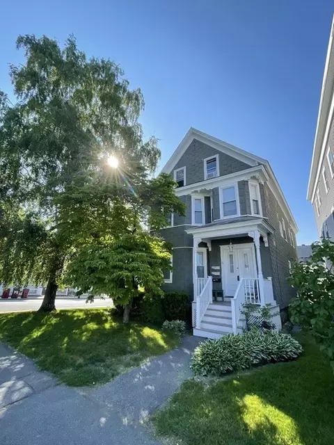 79 3rd Ave, Lowell, MA 01854