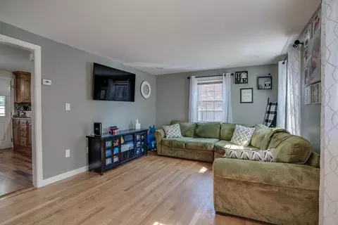 39-41 Stuart Ave, Dracut, MA 01826 photo 11
