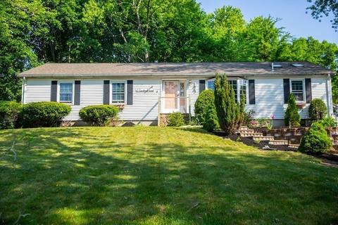 2 Cardinal Rd, Danvers, MA 01923 photo 3