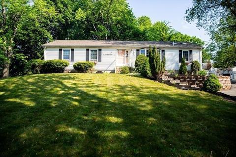 2 Cardinal Rd, Danvers, MA 01923 photo 2