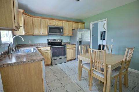429 Emmett St, Fall River, MA 02721 photo 29