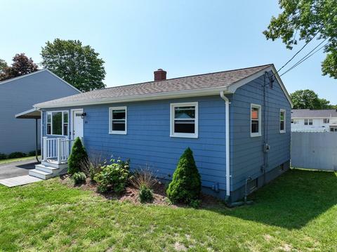 429 Emmett St, Fall River, MA 02721 photo 5