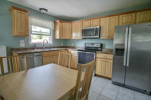 429 Emmett St, Fall River, MA 02721 photo 25