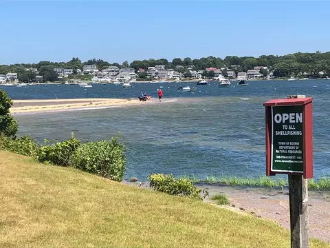 451 Circuit Ave, Pocasset, MA 02559 photo 39