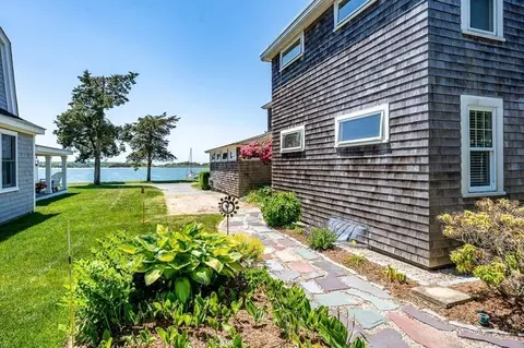 451 Circuit Ave, Pocasset, MA 02559 photo 9