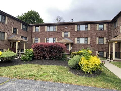 135 Vale St #16, Fall River, MA 02724
