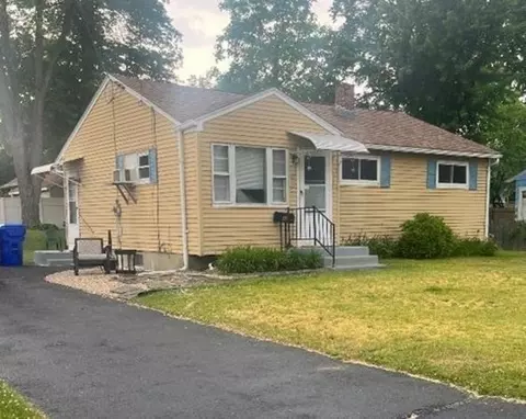 42 Steuben St, Springfield, MA 01151 photo 2