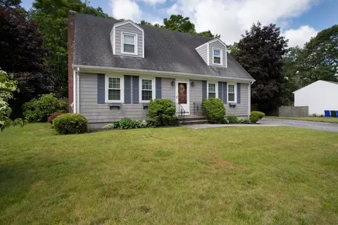 189 Columbus Dr, Fall River, MA 02720