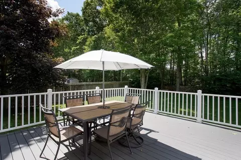 189 Columbus Dr, Fall River, MA 02720 photo 8