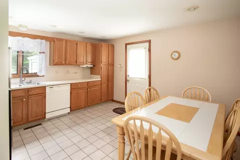 189 Columbus Dr, Fall River, MA 02720 photo 27