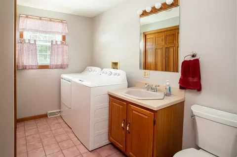189 Columbus Dr, Fall River, MA 02720 photo 15