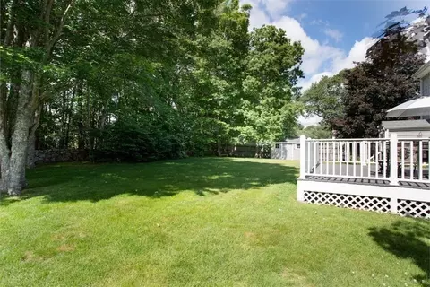 189 Columbus Dr, Fall River, MA 02720 photo 9