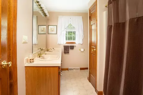 189 Columbus Dr, Fall River, MA 02720 photo 13