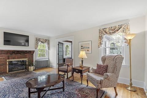 65 Commodore Rd, Worcester, MA 01602 photo 9