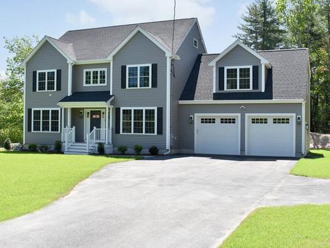 32 Cedar St, Foxboro, MA 02035