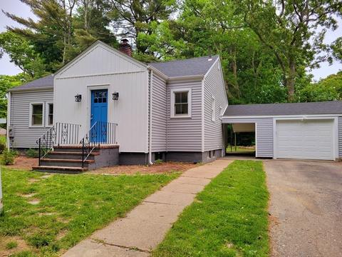 24 Travers St, Dartmouth, MA 02747