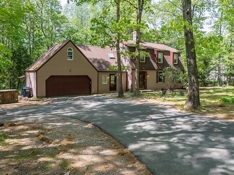 24 Trillium Way, Amherst, MA 01002