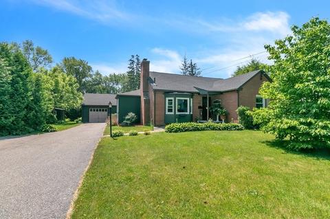 35 Lealand, Agawam, MA 01001