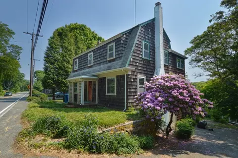 474 Woods Hole Rd, Falmouth, MA 02543