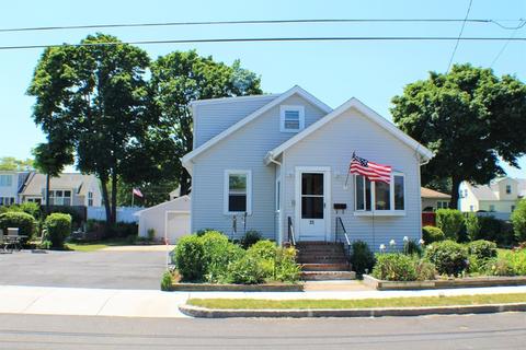 35 Essex St, Quincy, MA 02171