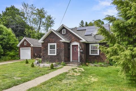 59 Abbott St, Gardner, MA 01440 photo 2